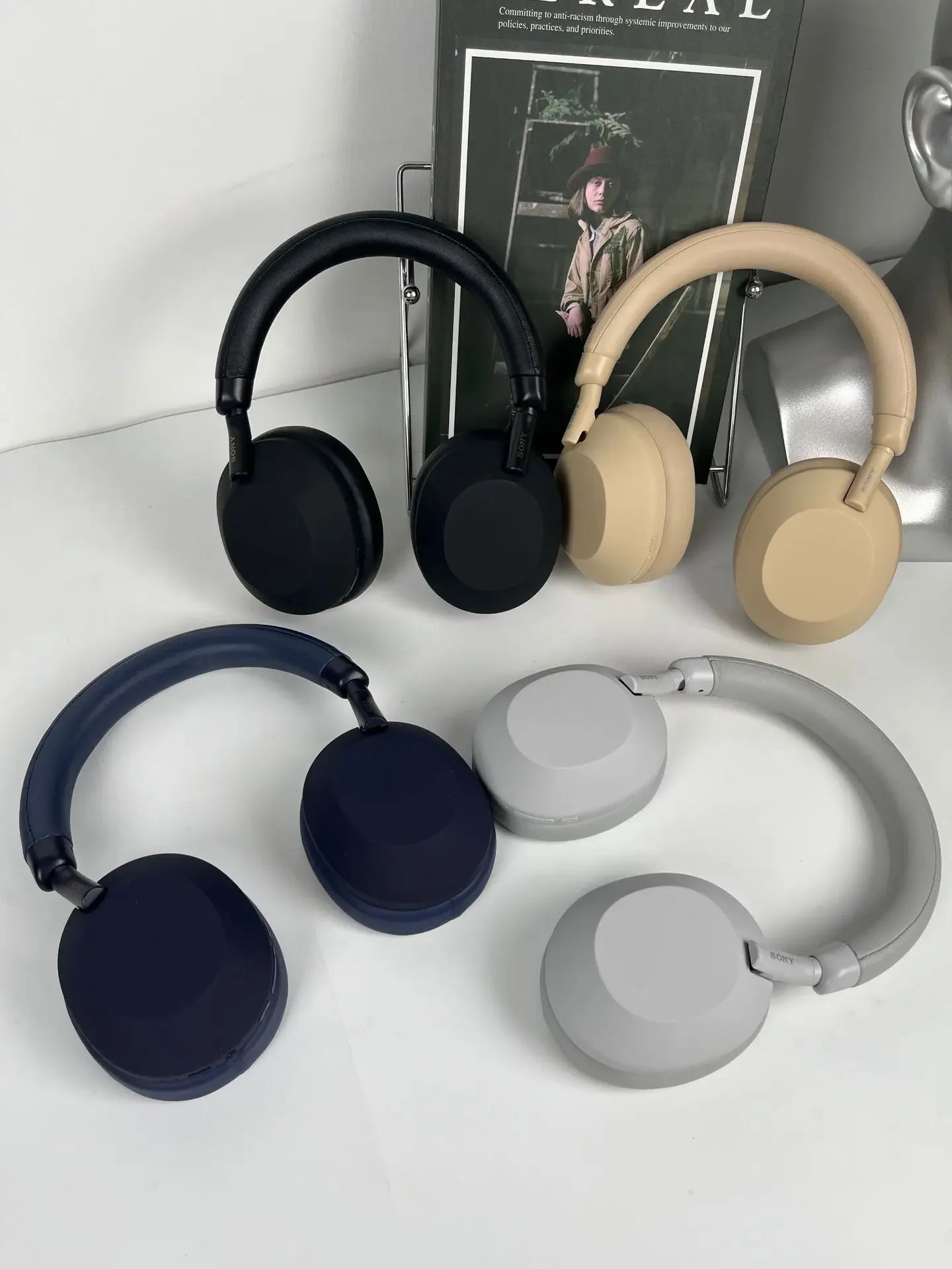 2025Bluetooth wireless earphones include communication, sports, and gaming Bluetooth earphones