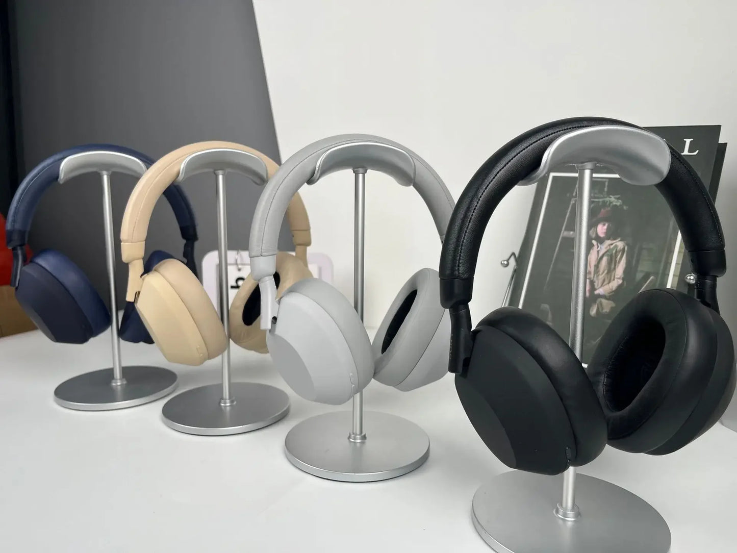 2025Bluetooth wireless earphones include communication, sports, and gaming Bluetooth earphones